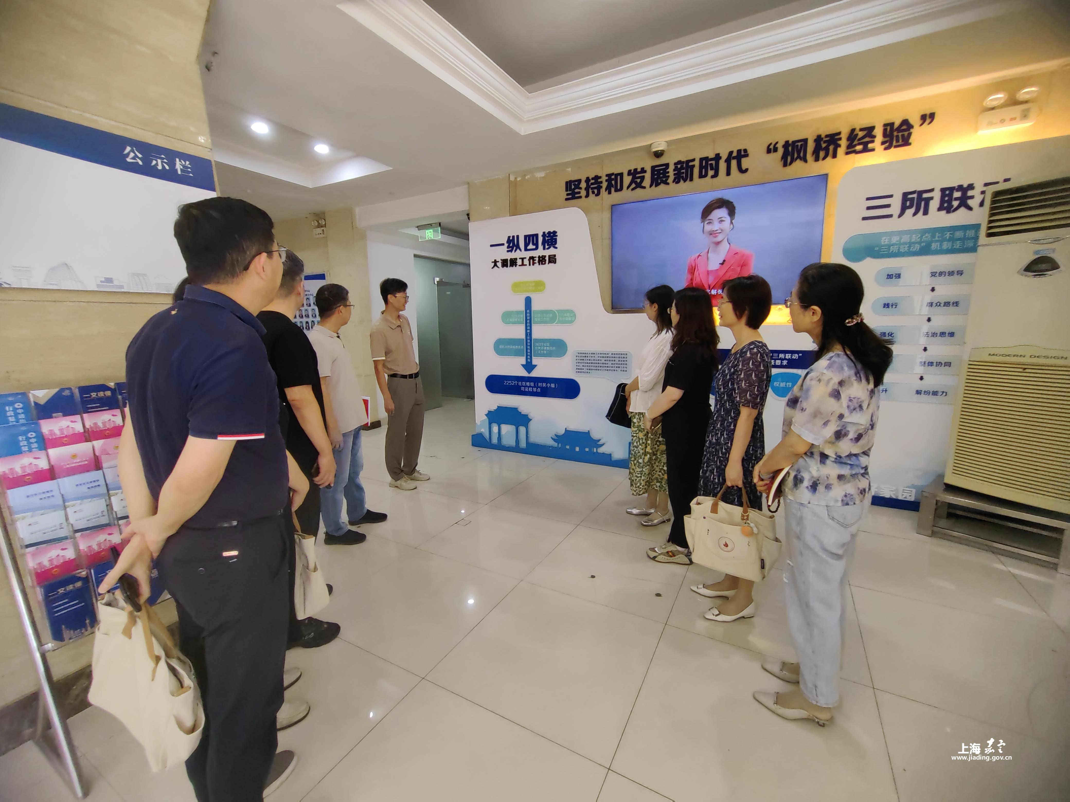 1820c50babff474f824ac587ede2316e.jpg